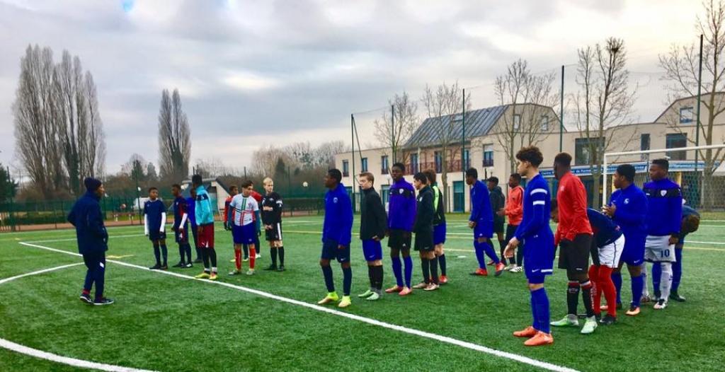 Enfin deviens Pro grâce a nos stages de detection en cours organisé à l'étranger en Angleterre