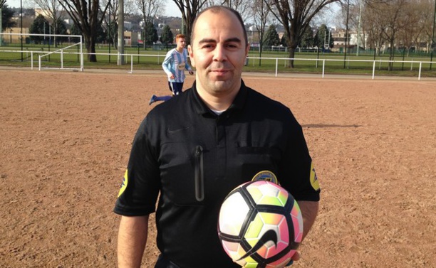 L'arbitre de la rencontre L'arbitre de la rencontre