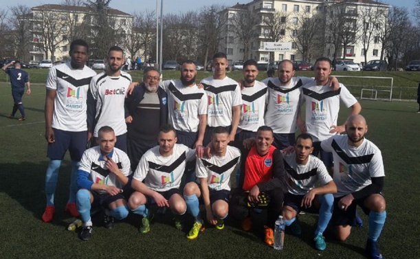 L'O. Belleroche B s'impose en tant que leader de la poule B de première division L'O. Belleroche B s'impose en tant que leader de la poule B de première division