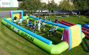 Le babyfoot humain, toujours un succès... Le babyfoot humain, toujours un succès...