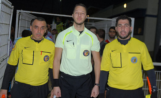 Les arbitres de la rencontre