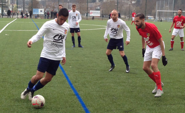 Coupe du Rhône - BELLECOUR PERRACHE régale, MILLERY-VOURLES trinque Coupe du Rhône - BELLECOUR PERRACHE régale, MILLERY-VOURLES trinque
