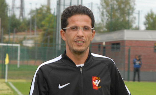 Karim Bounouara (entraîneur FC Vaulx) Karim Bounouara (entraîneur FC Vaulx)