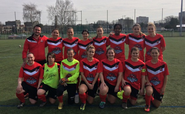 5/5 pour les filles de Sud Lyonnais Foot 2013 en Excellence 5/5 pour les filles de Sud Lyonnais Foot 2013 en Excellence