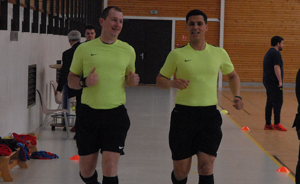 Les arbitres de la rencontre Les arbitres de la rencontre