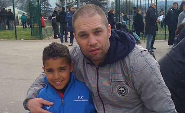 Franck Valente terminera la saison avec la réserve de l'AS Minguettes Franck Valente terminera la saison avec la réserve de l'AS Minguettes