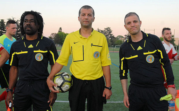 Les arbitres de la rencontre Les arbitres de la rencontre
