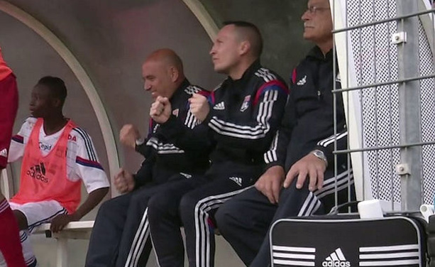 Cyrille Dolce, un entraîneur double champion en titre avec les U15 Elite (crédit : olympique-et-lyonnais.com) Cyrille Dolce, un entraîneur double champion en titre avec les U15 Elite (crédit : olympique-et-lyonnais.com)