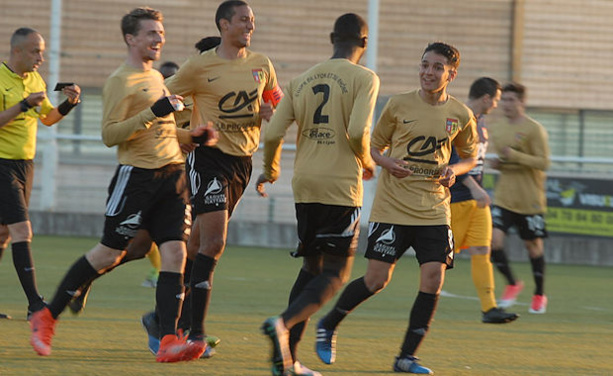 Gana vient d'ouvrir le score après deux minutes de jeu Gana vient d'ouvrir le score après deux minutes de jeu