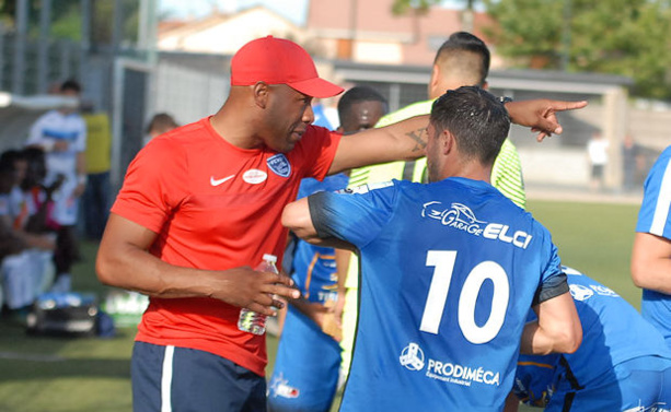 Landry Ndzana a coaché la réserve ce week-end à l'UGA Décines Landry Ndzana a coaché la réserve ce week-end à l'UGA Décines