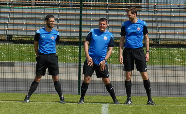 Les arbitres de la rencontre Les arbitres de la rencontre
