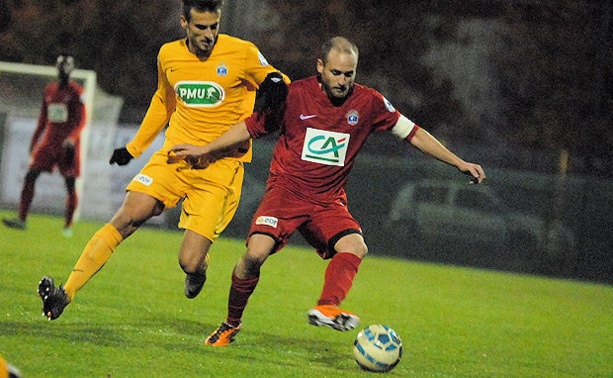 Anthony Esparza a enlevé une belle épine du pied au FC Vaulx en marquant le but vainqueur après cinq minutes d'arrêts de jeu