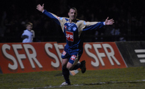 Février 2010, Bruno Barreto marque un but à Jérémy Janot lors d'un mémorable seizième de finale de Coupe de France avec le FC Villefranche Février 2010, Bruno Barreto marque un but à Jérémy Janot lors d'un mémorable seizième de finale de Coupe de France avec le FC Villefranche
