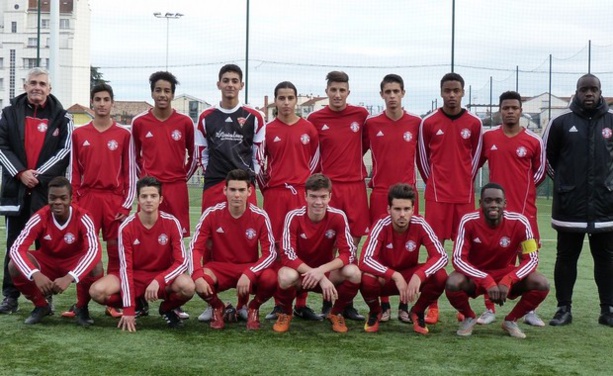 Ronald YAO (AS Montchat) - "Ça pourrait être une saison historique pour les U19" Ronald YAO (AS Montchat) - "Ça pourrait être une saison historique pour les U19"