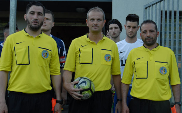Les arbitres de la rencontre Les arbitres de la rencontre