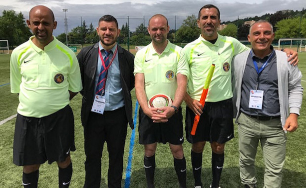 Les arbitres et les délégués de la rencontre Les arbitres et les délégués de la rencontre