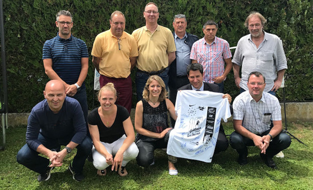 JC DECAUX - Un maillot pour AÏSSA ! JC DECAUX - Un maillot pour AÏSSA !