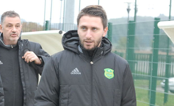 Enquête Mercato - Alex BERTHOD (Chazay FC) : "Ça m'a coûté plusieurs restos !" Enquête Mercato - Alex BERTHOD (Chazay FC) : "Ça m'a coûté plusieurs restos !"