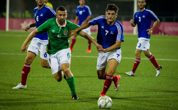 Brian Fenueil à la lutte (photo FFSU) Brian Fenueil à la lutte (photo FFSU)