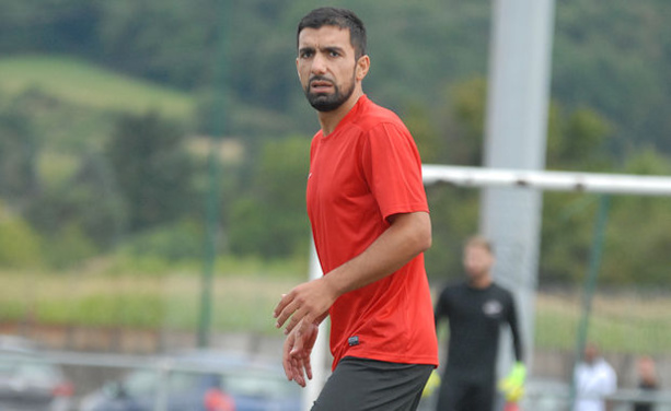 Le retour à la compétition de Soner Ertek n'a pas suffi au FC Vaulx pour éviter la défaite Le retour à la compétition de Soner Ertek n'a pas suffi au FC Vaulx pour éviter la défaite