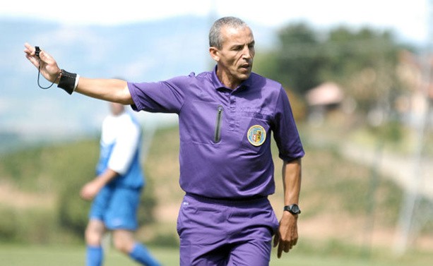 L'arbitre de la rencontre L'arbitre de la rencontre