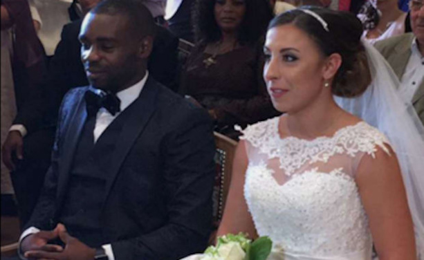 AS Saint-Priest - Ange MAVITIDI signe le contrat de sa vie ! AS Saint-Priest - Ange MAVITIDI signe le contrat de sa vie !