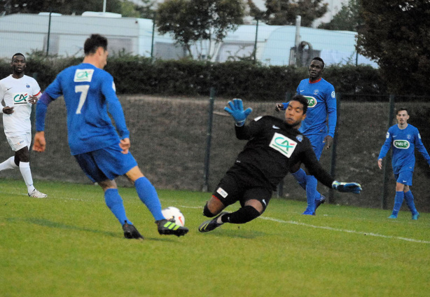 Ca ne rigole pas pour l'instant pour Jason Mainas, le portier caluirard Ca ne rigole pas pour l'instant pour Jason Mainas, le portier caluirard