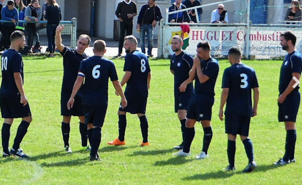 Soudés devront être les Genassiens dimanche pour resister à un adversaires évoluant six niveaux plus haut Soudés devront être les Genassiens dimanche pour resister à un adversaires évoluant six niveaux plus haut