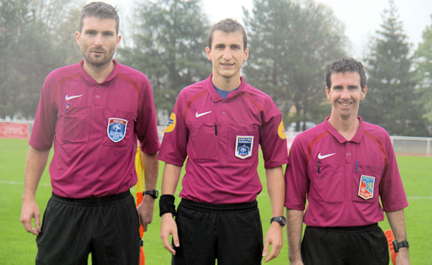 Les arbitres de la rencontre Les arbitres de la rencontre