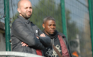 Ludo Assemoassa (à droite) en compagnie de Karim Mokeddem ou un duo d'entraîneur équipe fanion-équipe réserve qui fonctionne Ludo Assemoassa (à droite) en compagnie de Karim Mokeddem ou un duo d'entraîneur équipe fanion-équipe réserve qui fonctionne
