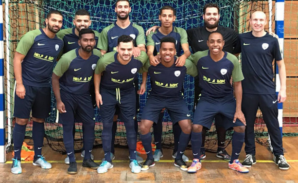 Rubson Marquez Almeida a déjà disputé deux matchs avec l'AS Martel Caluire (en bas, 3ème en partant de la gauche) Rubson Marquez Almeida a déjà disputé deux matchs avec l'AS Martel Caluire (en bas, 3ème en partant de la gauche)