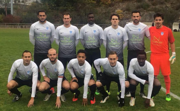 La réserve du FC Limonest-Saint-Didier, seule équipe rhodanienne a avoir réalisé la carton plien dans les championnats de ligue et meilleure défense toutes poules et niveaux confondus avec un seul but concédé (crédit photo : page facebook du club)