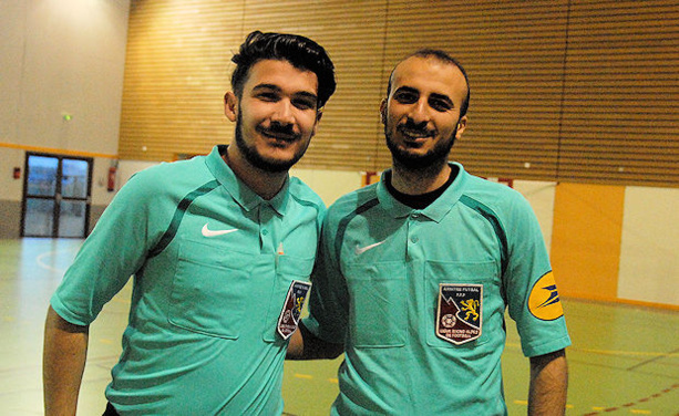 Les arbitres de la rencontre Les arbitres de la rencontre