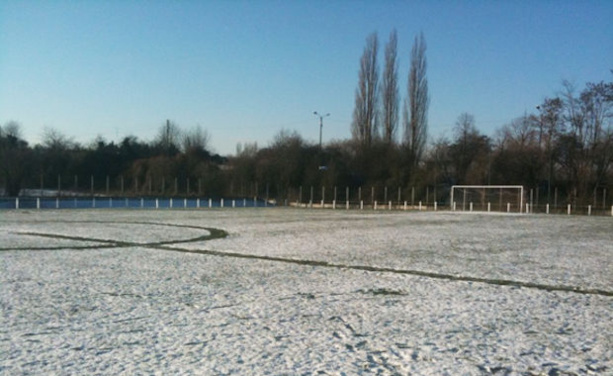 19 rencontres des championnats seniors de districts n'ont pas pus se jouer le week-end dernier. 19 rencontres des championnats seniors de districts n'ont pas pus se jouer le week-end dernier.
