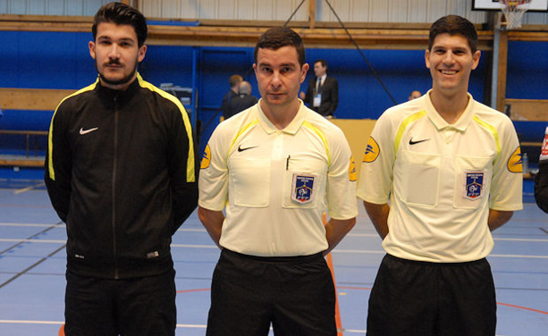 Les arbitres de la rencontre Les arbitres de la rencontre