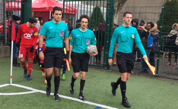 Les arbitres de la rencontre Les arbitres de la rencontre