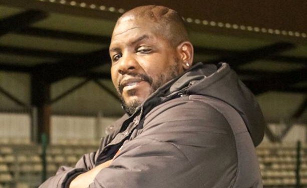 Laurent Coquin, l'entraîneur de la troisième équipe du FC Vaulx. Laurent Coquin, l'entraîneur de la troisième équipe du FC Vaulx.