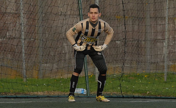 L'année 2017 s'est terminée... sur une civière pour Alexandre Martin, le gardien du Chassieu-Décines FC L'année 2017 s'est terminée... sur une civière pour Alexandre Martin, le gardien du Chassieu-Décines FC