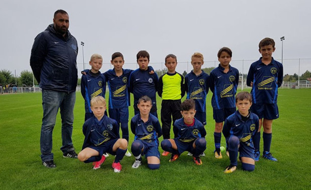 Les U11 du FC Rive Droite, emmenés par David Collodin, tenteront de tirer leur épingle du jeu dans un contexte relevé dimanche à Quincieux.