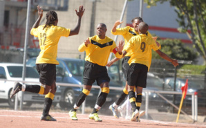 Coupe du Rhône – Les ANTILLAIS ont TOMPOUCE devant et deux GATUSO au milieu ! Coupe du Rhône – Les ANTILLAIS ont TOMPOUCE devant et deux GATUSO au milieu !