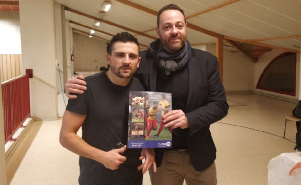 ECHOS des CLUBS - FS CIVRIEUX offre des livres MONFOOT69 ECHOS des CLUBS - FS CIVRIEUX offre des livres MONFOOT69