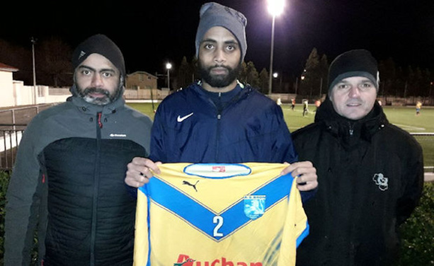 Les ECHOS des CLUBS - J. SALOMON est un buteur pressé ! Les ECHOS des CLUBS - J. SALOMON est un buteur pressé !