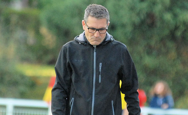 Alin Pochat, l'entraîneur du FC Villefranche Alin Pochat, l'entraîneur du FC Villefranche
