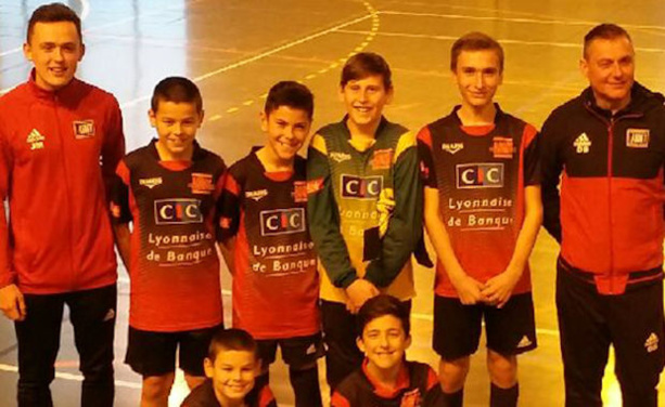 Les ECHOS des CLUBS - Champions les U13 de l'AS MISERIEUX-TREVOUX ! Les ECHOS des CLUBS - Champions les U13 de l'AS MISERIEUX-TREVOUX !