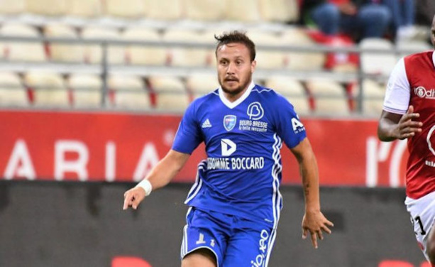 Julien Begue pouvait-il jouer contre Ain Sud Foot hier soir ? Julien Begue pouvait-il jouer contre Ain Sud Foot hier soir ?