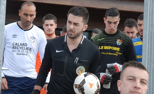 L'arbitre de la rencontre L'arbitre de la rencontre