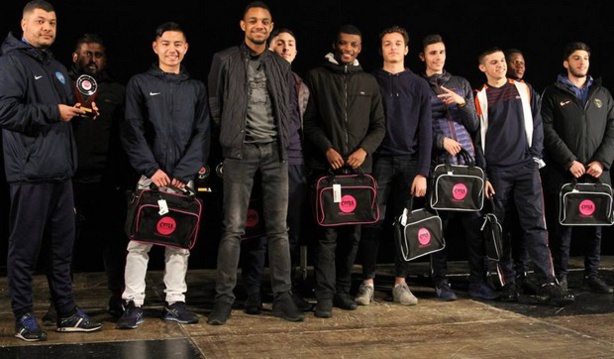 Les ECHOS des CLUBS – Les U17 des MINGUETTES à l'honneur Les ECHOS des CLUBS – Les U17 des MINGUETTES à l'honneur