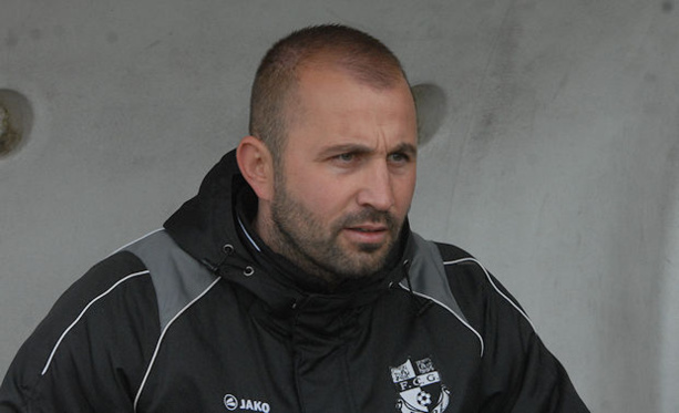 Christophe Emeriat, l'entraîneur du FC Grigny Christophe Emeriat, l'entraîneur du FC Grigny