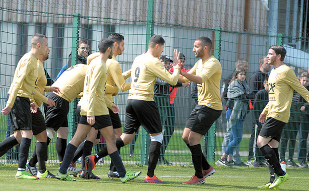 Coupe du Rhône – La JSO GIVORS efficace, le FC SAVIGNY stérile Coupe du Rhône – La JSO GIVORS efficace, le FC SAVIGNY stérile