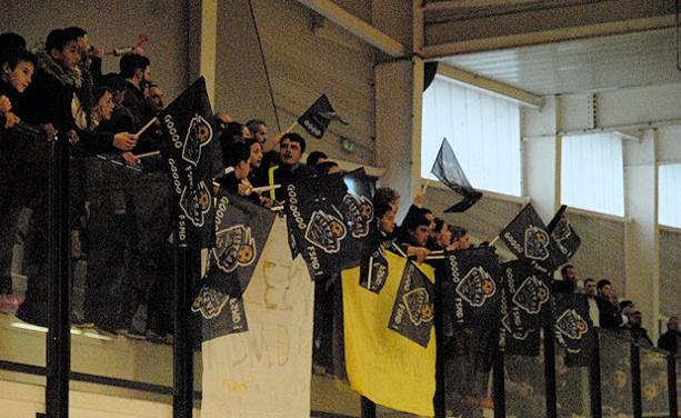 Le Futsal continue de faire recette à FS Mont d'Or ou encore près de 250 personnes étaient venues assister au derby contre ALF samedi en fin d'après-midi.